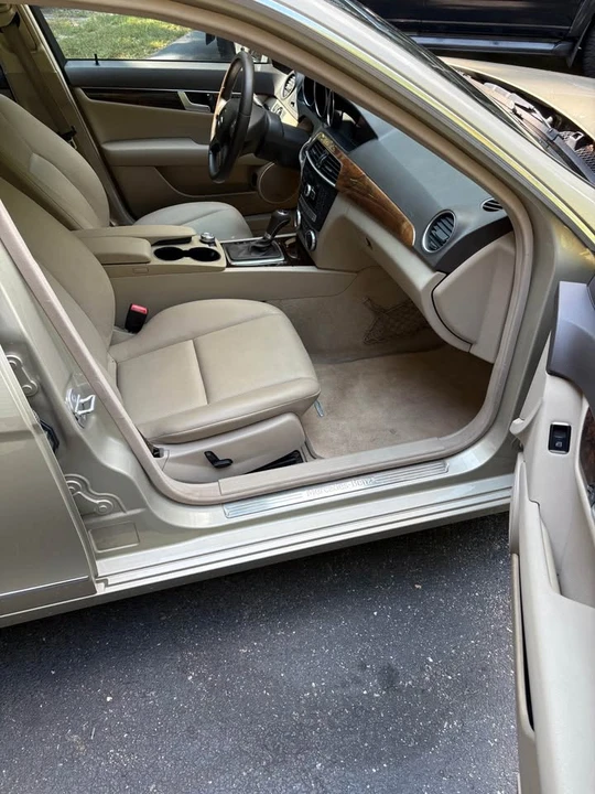 2012 Mercedes-Benz W204 C-Class - Image 8 of 11