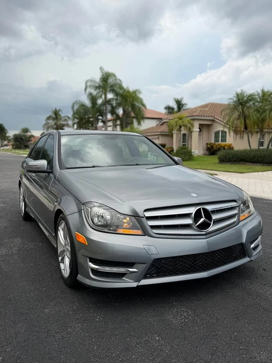2012 Mercedes-Benz W204 C-Class - Image 16 of 19