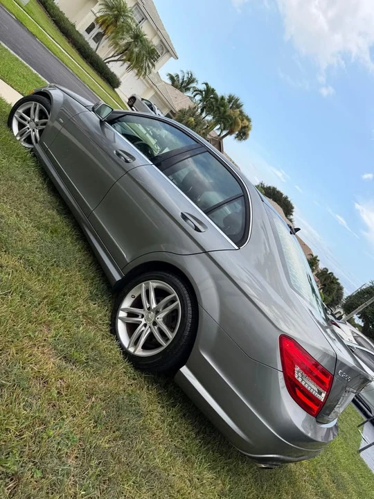 2012 Mercedes-Benz W204 C-Class - Image 2 of 19