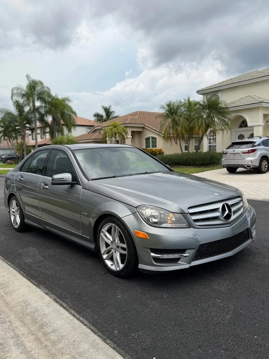 2012 Mercedes-Benz W204 C-Class - Image 14 of 19