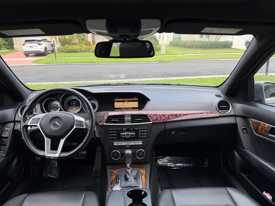 2012 Mercedes-Benz W204 C-Class - Image 12 of 19