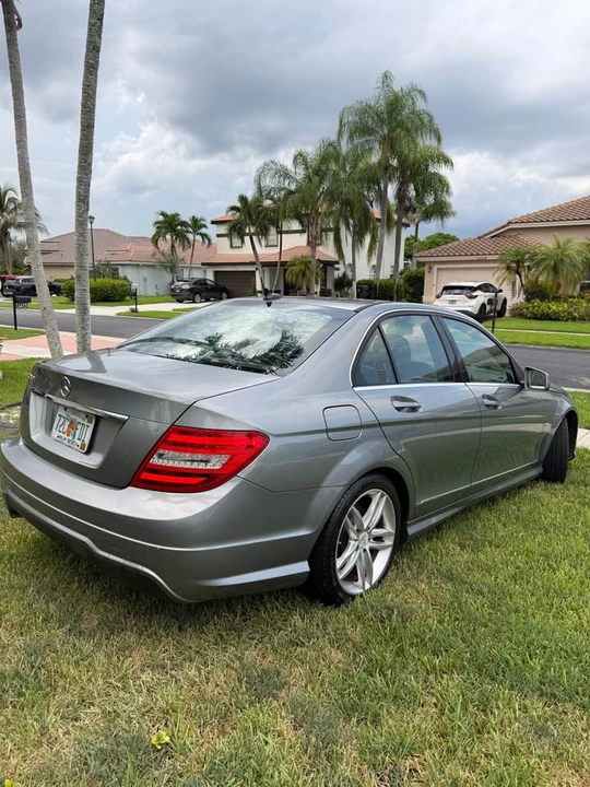 2012 Mercedes-Benz W204 C-Class - Image 10 of 19