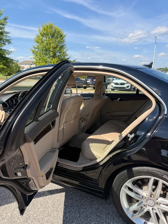 2012 Mercedes-Benz W204 C-Class - Image 6 of 10