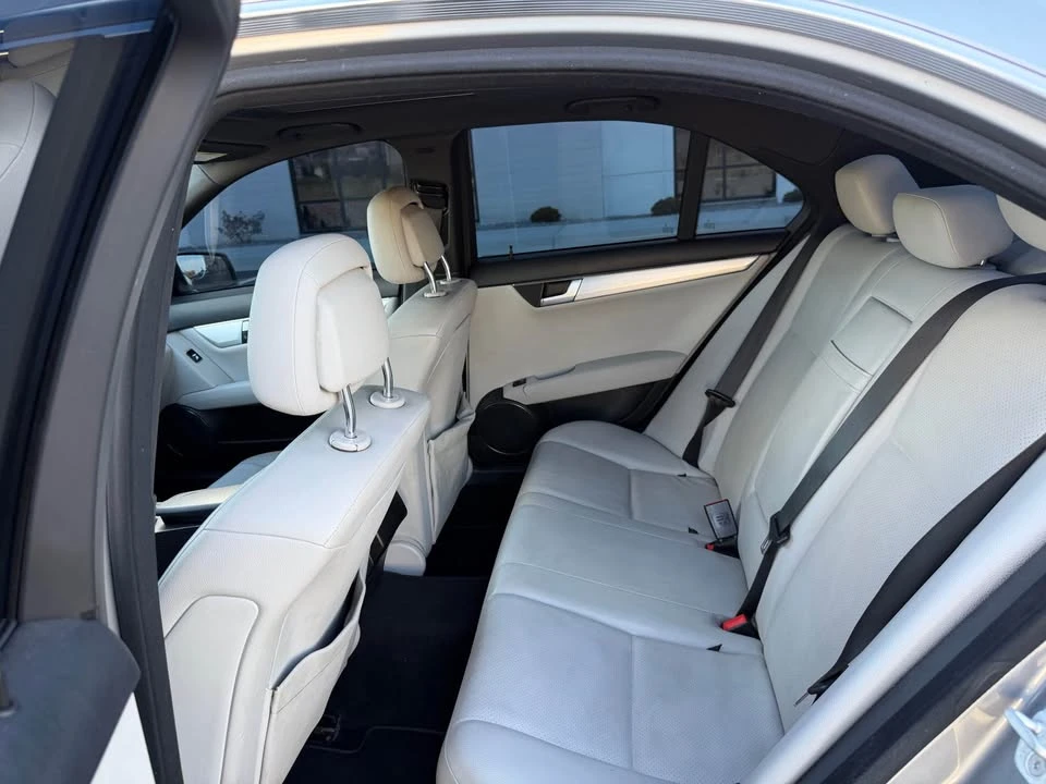 2012 Mercedes-Benz W204 C-Class - Image 12 of 16
