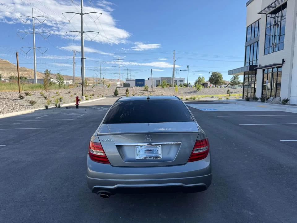 2012 Mercedes-Benz W204 C-Class - Image 4 of 16