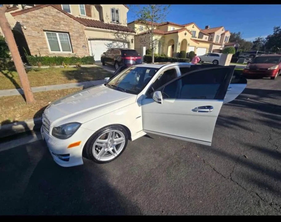 2012 Mercedes-Benz W204 C-Class - Image 7 of 10