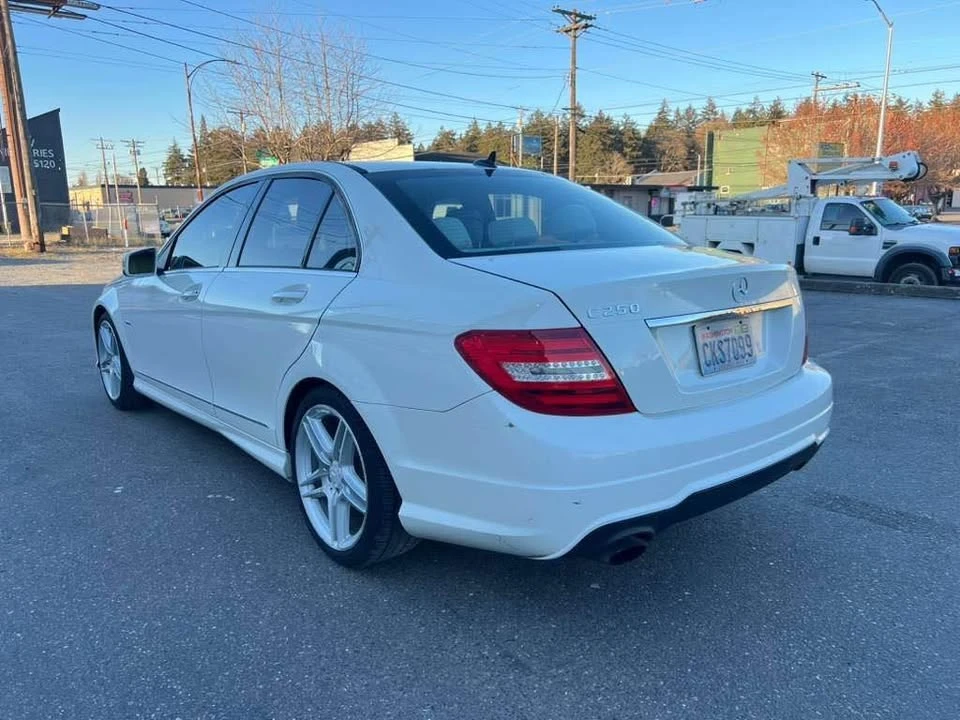 2012 Mercedes-Benz W204 C-Class - Image 6 of 11