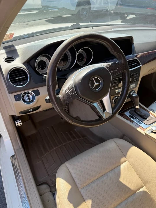 2012 Mercedes-Benz W204 C-Class - Image 5 of 7