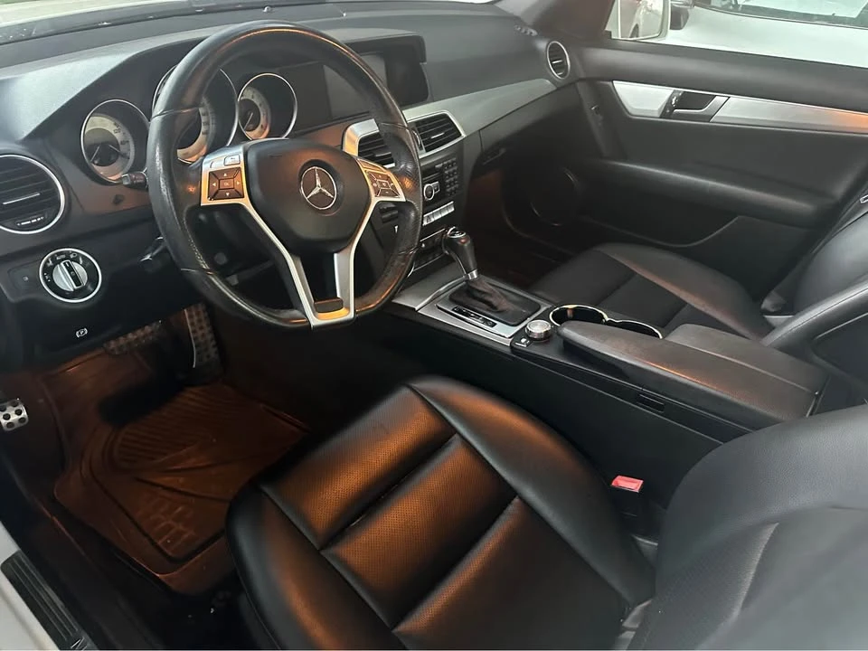 2012 Mercedes-Benz W204 C-Class - Image 6 of 10