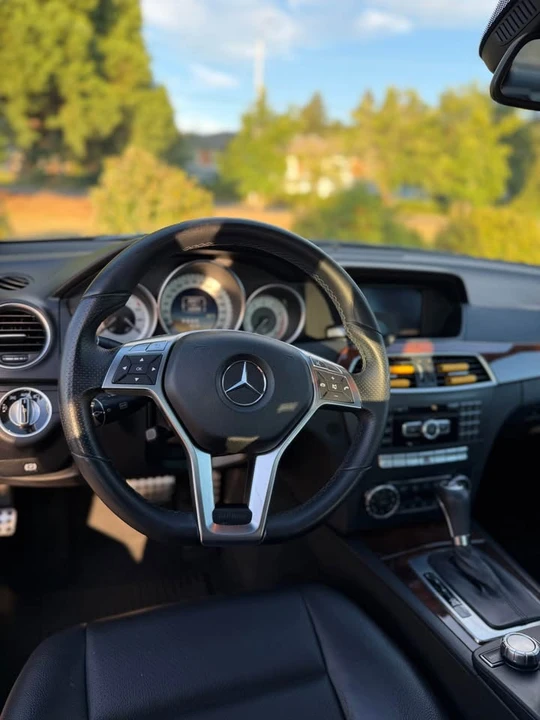 2012 Mercedes-Benz W204 C-Class - Image 2 of 9
