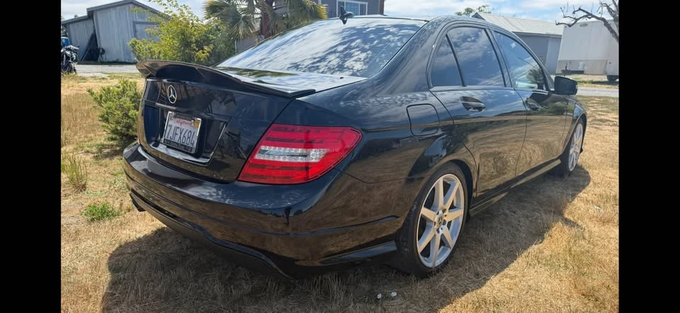 2012 Mercedes-Benz W204 C-Class - Image 3 of 3