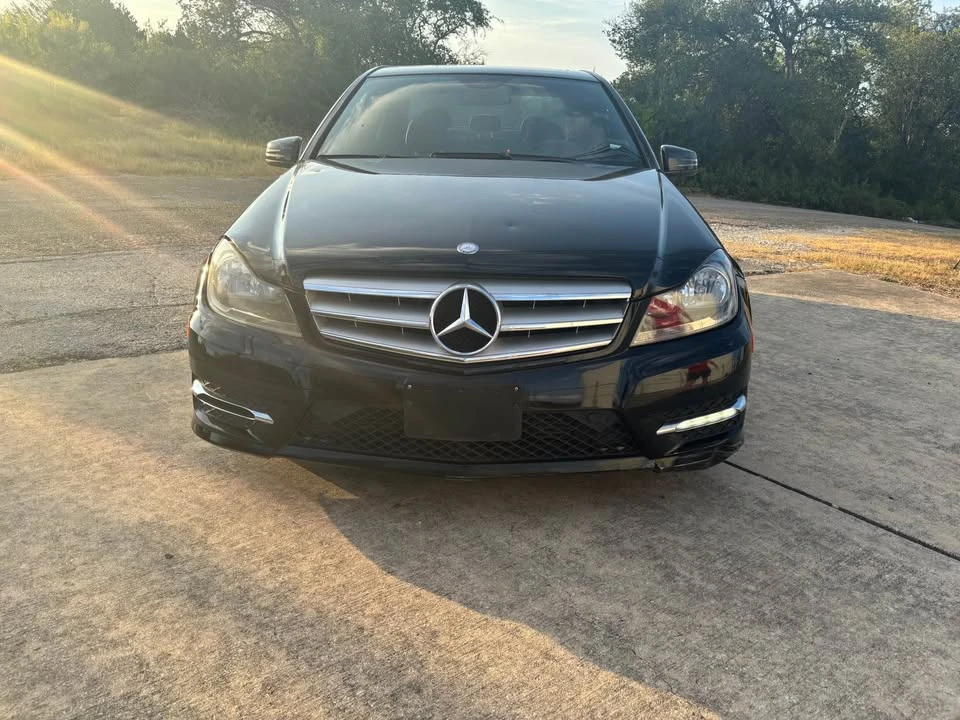 2012 Mercedes-Benz W204 C-Class - Image 2 of 12