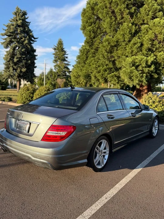 2012 Mercedes-Benz W204 C-Class - Image 5 of 9