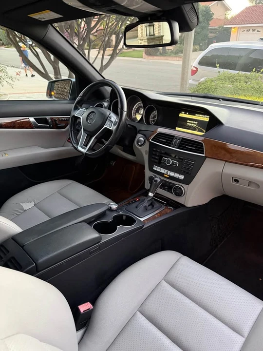 2012 Mercedes-Benz W204 C-Class - Image 14 of 15