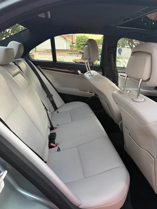 2012 Mercedes-Benz W204 C-Class - Image 13 of 15