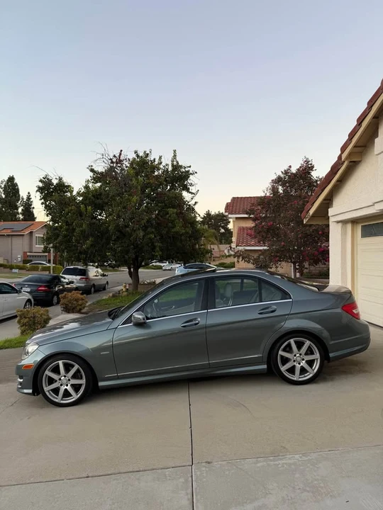 2012 Mercedes-Benz W204 C-Class - Image 9 of 15
