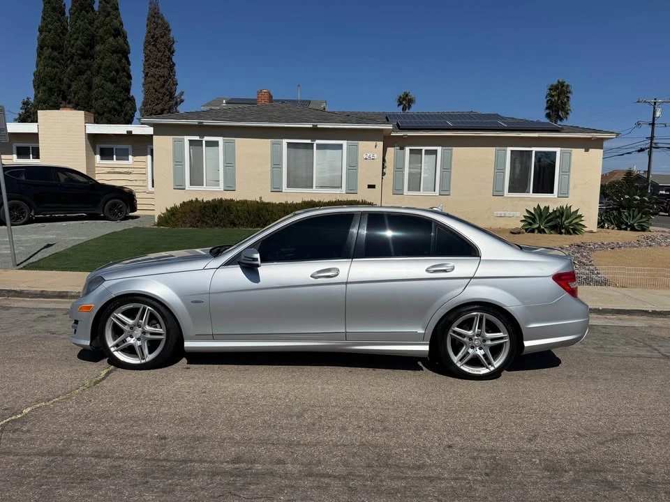 2012 Mercedes-Benz W204 C-Class - Image 2 of 9