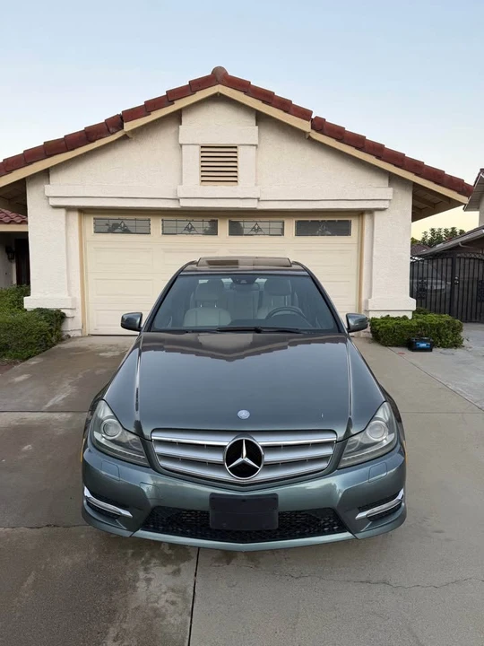 2012 Mercedes-Benz W204 C-Class - Image 2 of 15