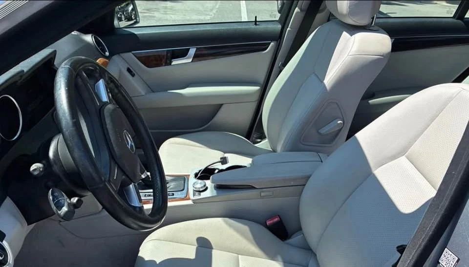 2012 Mercedes-Benz W204 C-Class - Image 2 of 3