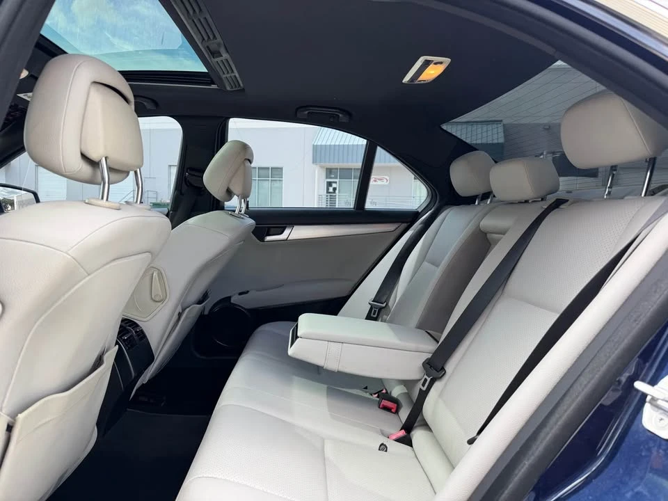 2012 Mercedes-Benz W204 C-Class - Image 16 of 18