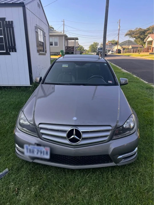 2012 Mercedes-Benz W204 C-Class - Image 2 of 3