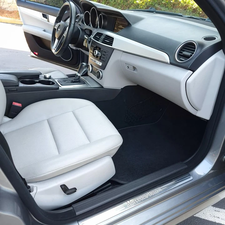 2012 Mercedes-Benz W204 C-Class - Image 10 of 19