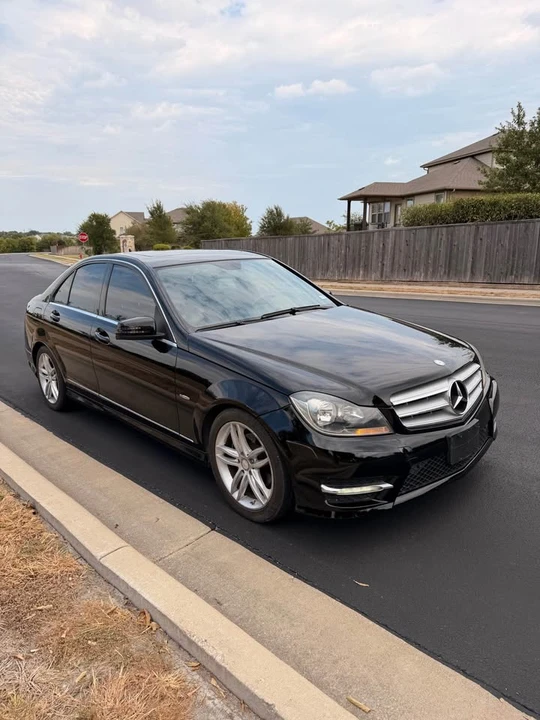 2012 Mercedes-Benz W204 C-Class - Image 2 of 19