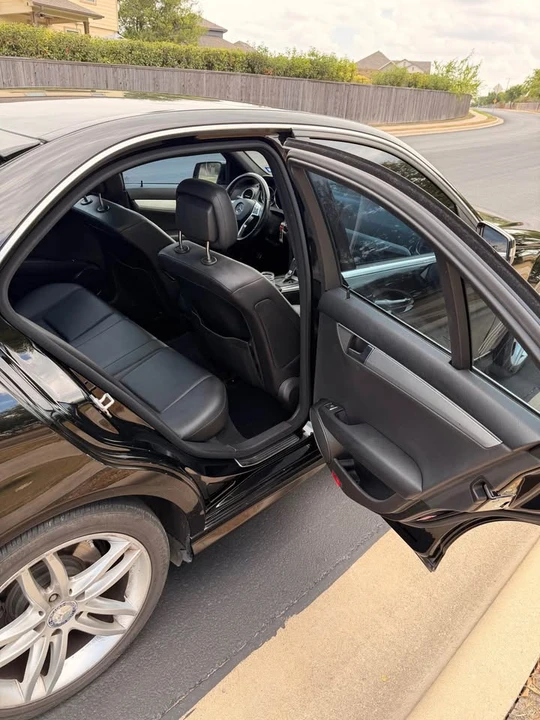 2012 Mercedes-Benz W204 C-Class - Image 17 of 19