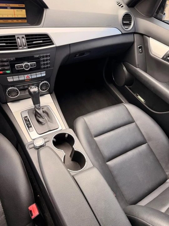 2012 Mercedes-Benz W204 C-Class - Image 12 of 19