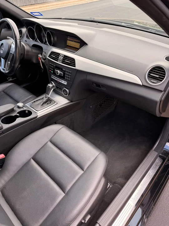 2012 Mercedes-Benz W204 C-Class - Image 15 of 19
