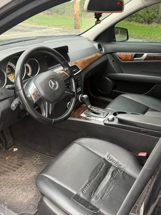 2012 Mercedes-Benz W204 C-Class - Image 9 of 13