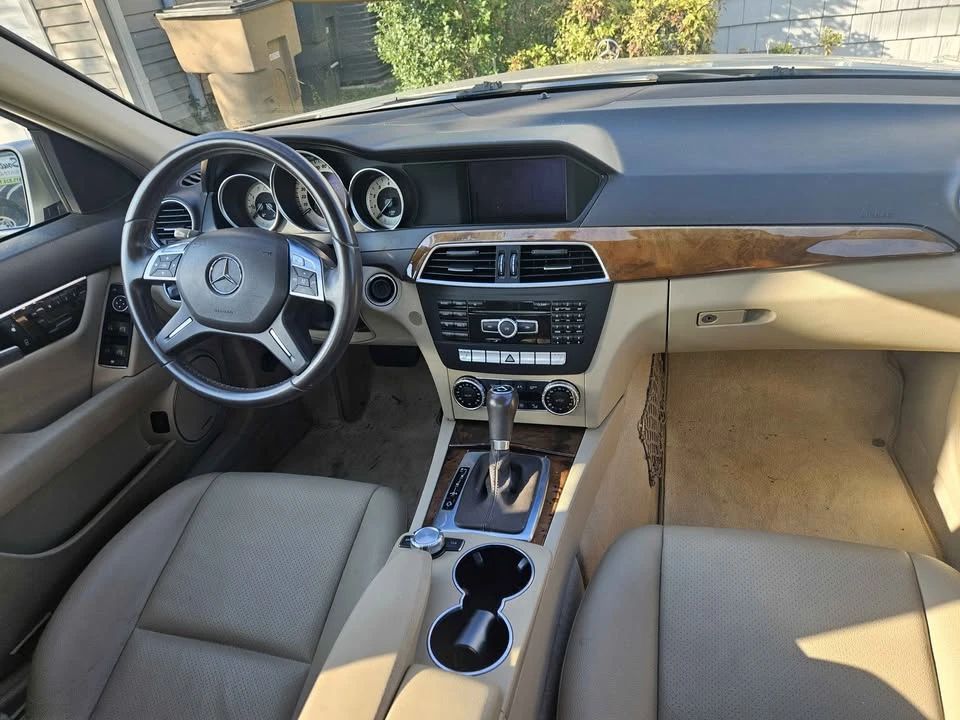 2012 Mercedes-Benz W204 C-Class - Image 6 of 10
