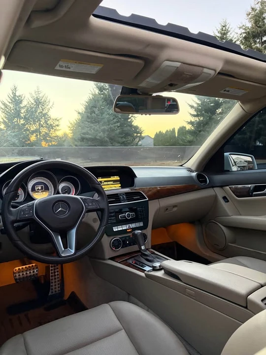 2012 Mercedes-Benz W204 C-Class - Image 14 of 20