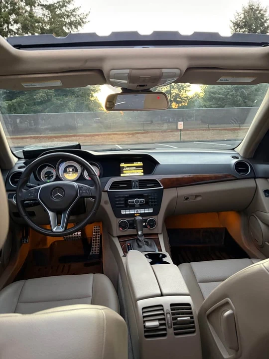2012 Mercedes-Benz W204 C-Class - Image 16 of 20