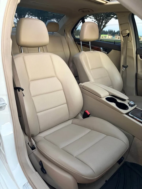 2012 Mercedes-Benz W204 C-Class - Image 18 of 20