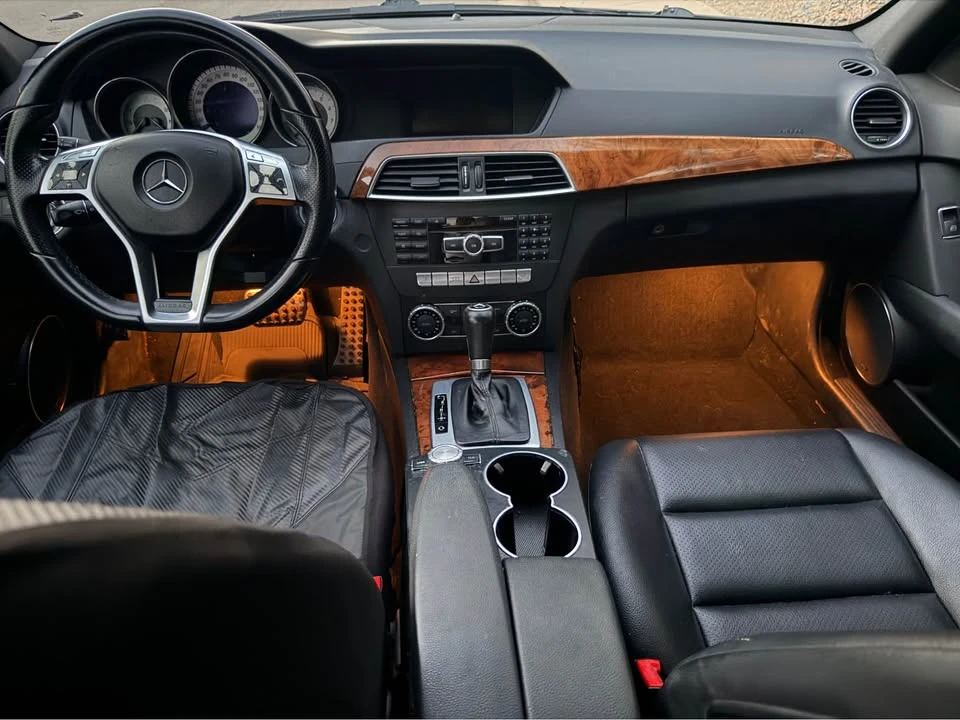 2012 Mercedes-Benz W204 C-Class - Image 13 of 20