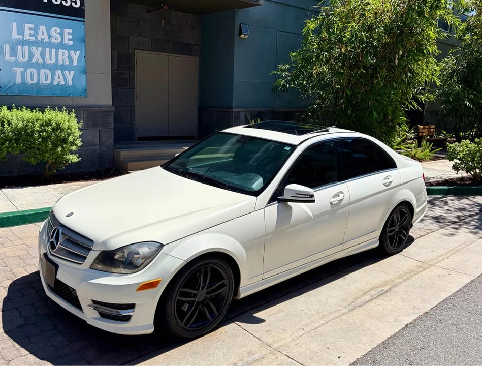 2012 Mercedes-Benz W204 C-Class - Image 2 of 8