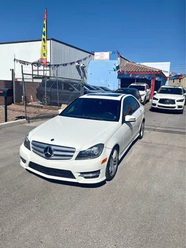2012 Mercedes-Benz C-Class C 300 4MATIC Luxury Sedan 4D
