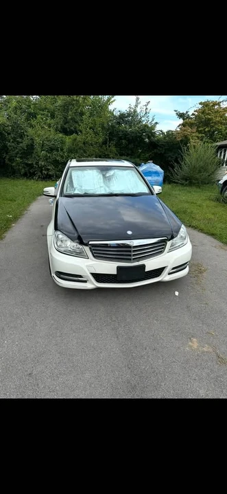 2012 Mercedes-Benz W204 C-Class - Image 2 of 4