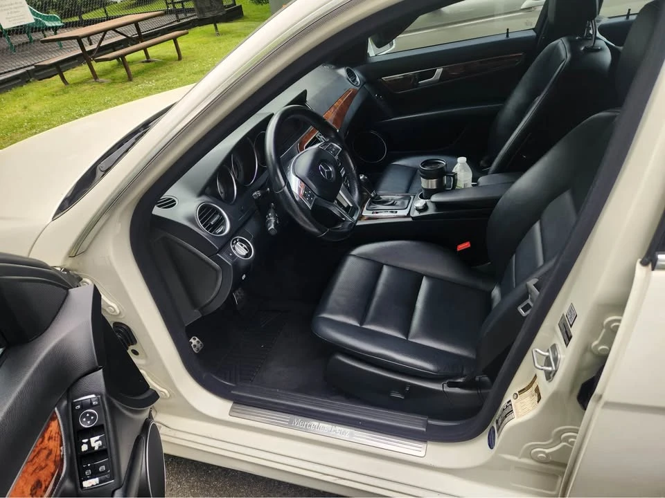 2012 Mercedes-Benz W204 C-Class - Image 8 of 15