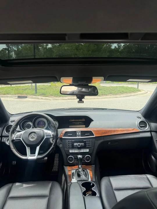 2012 Mercedes-Benz W204 C-Class - Image 15 of 17