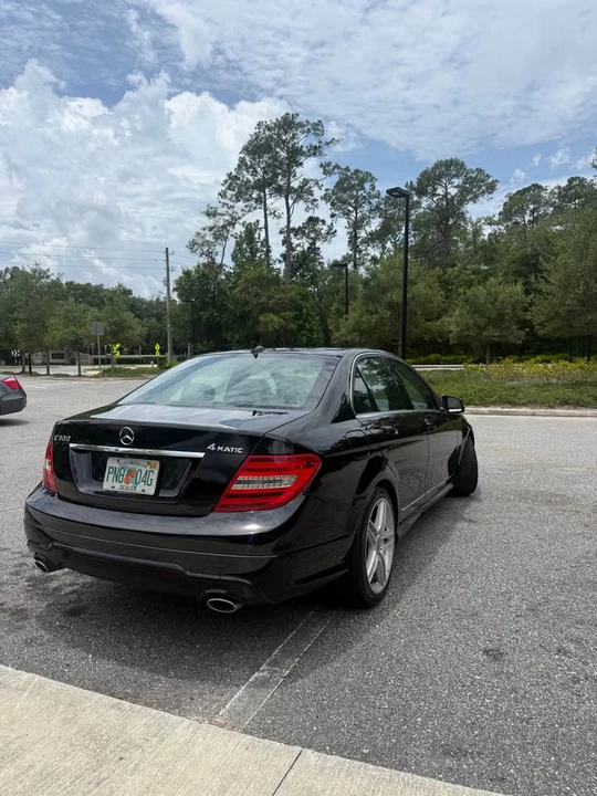 2012 Mercedes-Benz W204 C-Class - Image 6 of 17