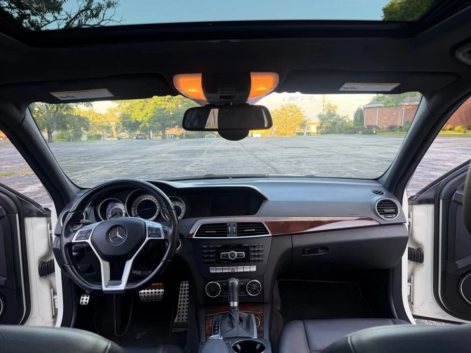 2012 Mercedes-Benz W204 C-Class - Image 13 of 17