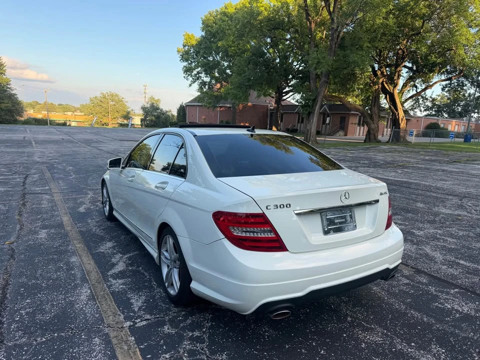 2012 Mercedes-Benz W204 C-Class - Image 6 of 17