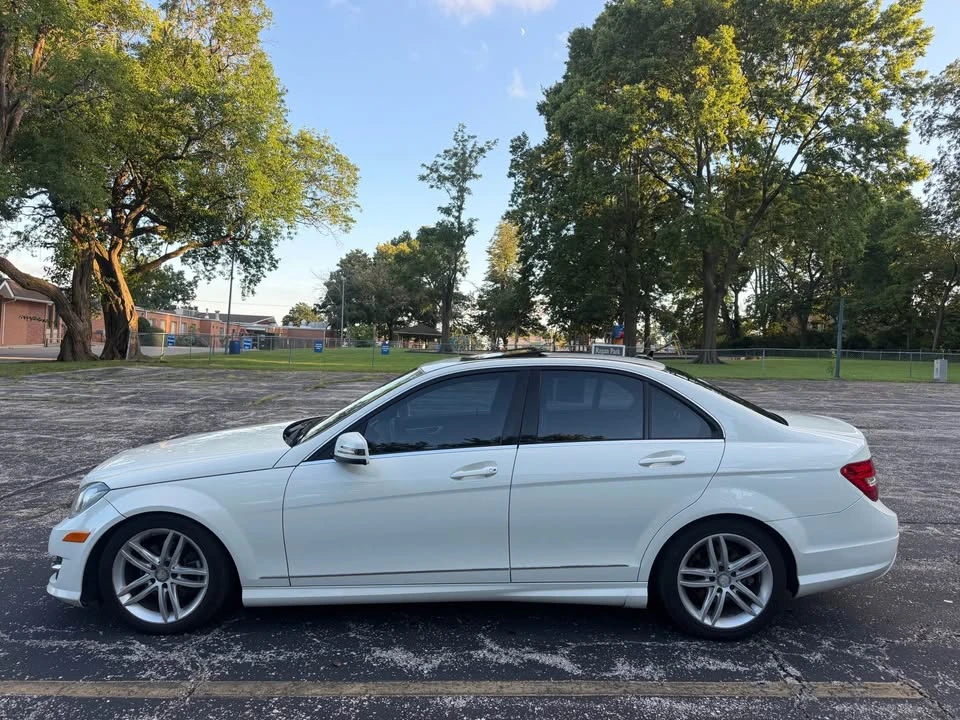 2012 Mercedes-Benz W204 C-Class - Image 5 of 17