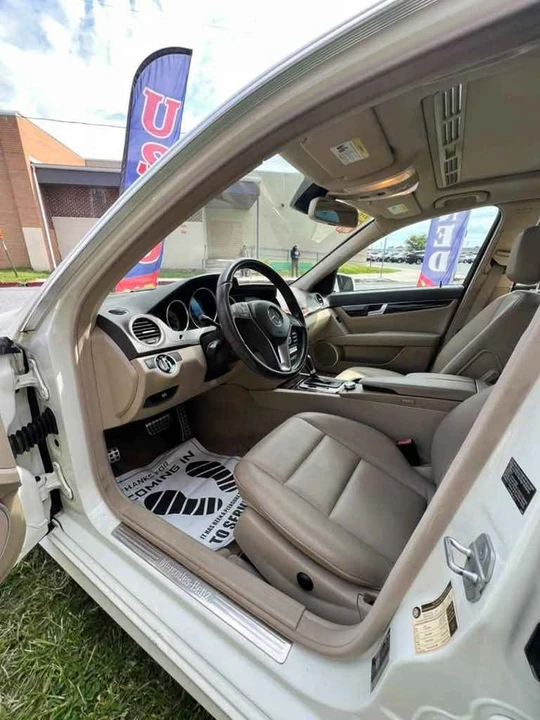 2012 Mercedes-Benz W204 C-Class - Image 6 of 11