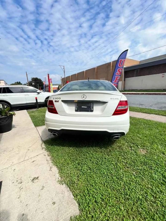 2012 Mercedes-Benz W204 C-Class - Image 9 of 11