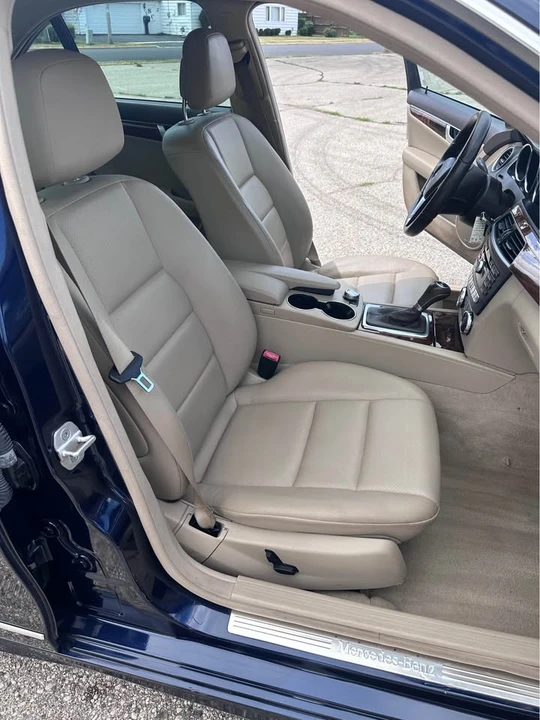 2012 Mercedes-Benz W204 C-Class - Image 15 of 20