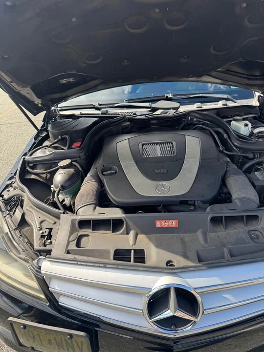 2012 Mercedes-Benz W204 C-Class - Image 11 of 12