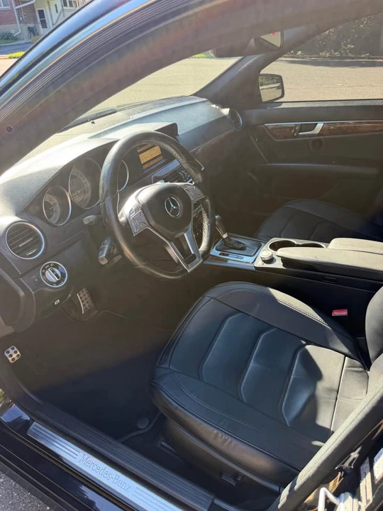 2012 Mercedes-Benz W204 C-Class - Image 12 of 20